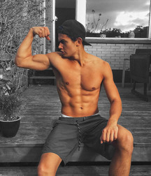 shirtless boys 5c556d9125ae6.jpg