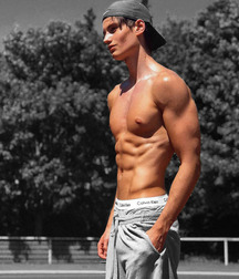 shirtless boys 5c556e0992fd3.jpg