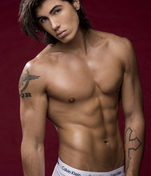 shirtless boys 5c5725242dd4d.jpg