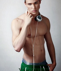 shirtless boys 5c57258de154b.jpg