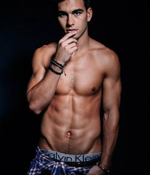 shirtless boys 5c5725ed7462c.jpg