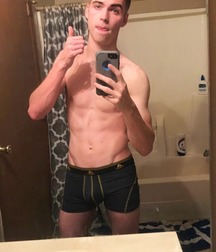 shirtless boys 5c572631d5391.jpg