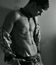 shirtless boys 5c59e54d76950.jpg