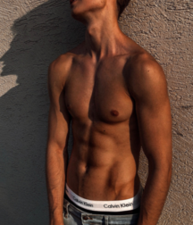 shirtless boys 5c59e5750b5f0.png