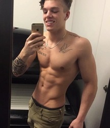 shirtless boys 5c59e6f2ca7d7.jpg
