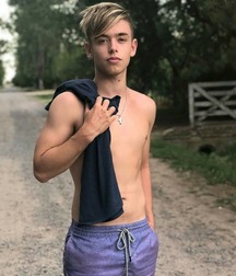 Boys 5c5adb577635d.jpg