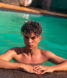 Boys 5c5adbce2d57d.jpg