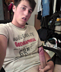 shirtless boys 5c5bfff3df121.jpg