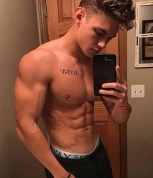 shirtless boys 5c5c033d27ebc.jpg
