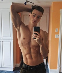 shirtless boys 5c5c051daf86d.jpg