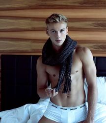 shirtless boys 5c5c054189c51.jpg