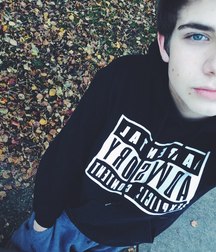 Boys 5c5da765b2a10.jpg