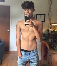 shirtless boys 5c5db806d5cad.jpg