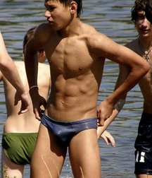 shirtless boys 5c5db90eb118a.jpeg