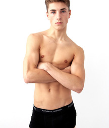 shirtless boys 5c5db9a153144.jpg