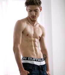 shirtless boys 5c5db9a2a7200.jpg