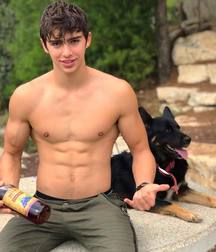 shirtless boys 5c5ec75e840f9.jpg