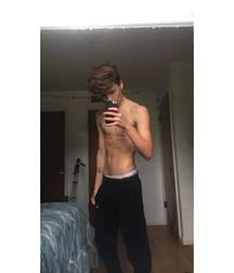 shirtless boys 5c5ec80f8cca0.jpg