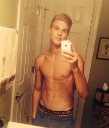 shirtless boys 5c5eca54c800f.jpg