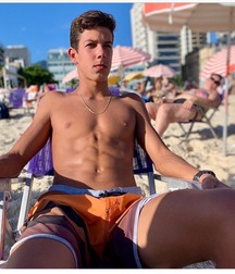 shirtless boys 5c6190a1b067b.jpg