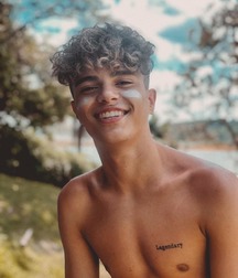 shirtless boys 5c6190cb45928.jpg