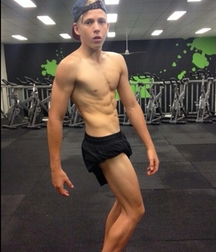 shirtless boys 5c64375719177.jpg