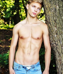 shirtless boys 5c65441569a5a.jpg
