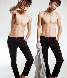 shirtless boys 5c67d4c141b0f.jpg