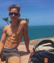 shirtless boys 5c67d5775bad9.jpg