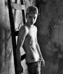 shirtless boys 5c69204e15266.png