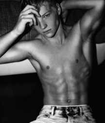 shirtless boys 5c69212700068.jpg