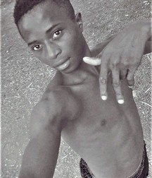 shirtless boys 5c69240eeddcd.jpg