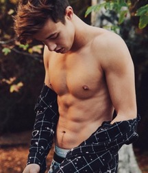 Boys 5c6d5e326bbbd.jpg