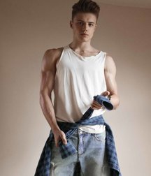 Boys 5c6d5e61779cb.jpg