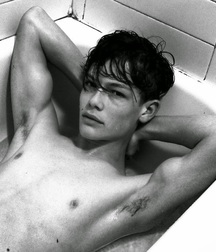 shirtless boys 5c6ea04906cf2.jpg
