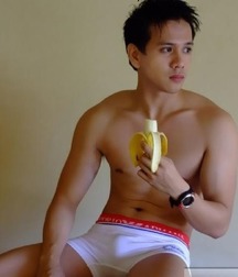 shirtless boys 5c71048688541.jpg