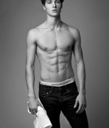shirtless boys 5c7105c32efa7.jpg