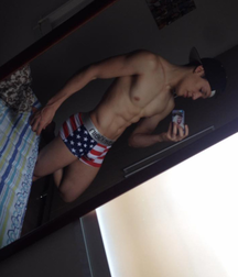 shirtless boys 5c7106e921de9.png