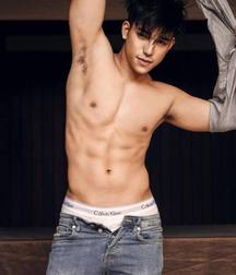 Hunks 5c7250cc08dfa.jpg