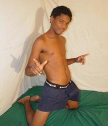 shirtless boys 5c796c4b3d125.jpg