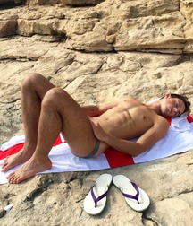 shirtless boys 5c796e8c6e4f3.jpg