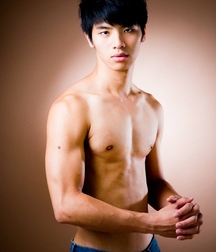 shirtless boys 5c7a286f09b85.jpg