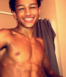 shirtless boys 5c7a290ea1ba8.jpg
