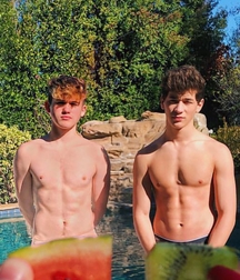 shirtless boys 5c7a2b33a2ce5.jpg