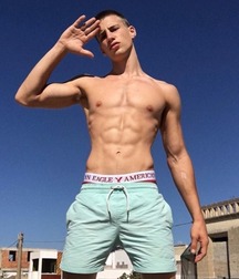shirtless boys 5c7b931c6b736.jpg