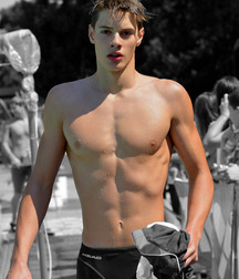 shirtless boys 5c7b940449413.jpg