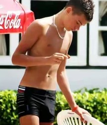 shirtless boys 5c8139ec988c5.jpg