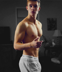 shirtless boys 5c813d75ca0c8.jpg