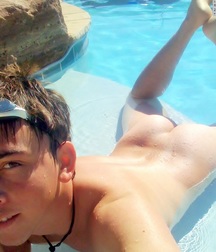 boys nude 5c8565ae35c23.jpg