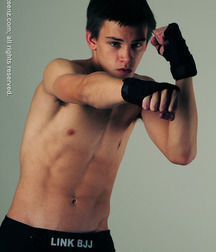 shirtless boys 5c924b8e6018c.jpg